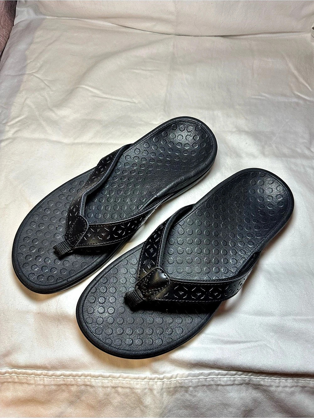 Vionic Tide Shona Black Flip-Flop Sandals
